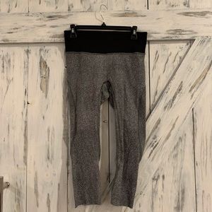 Lululemon Run the Day Crop Leggings